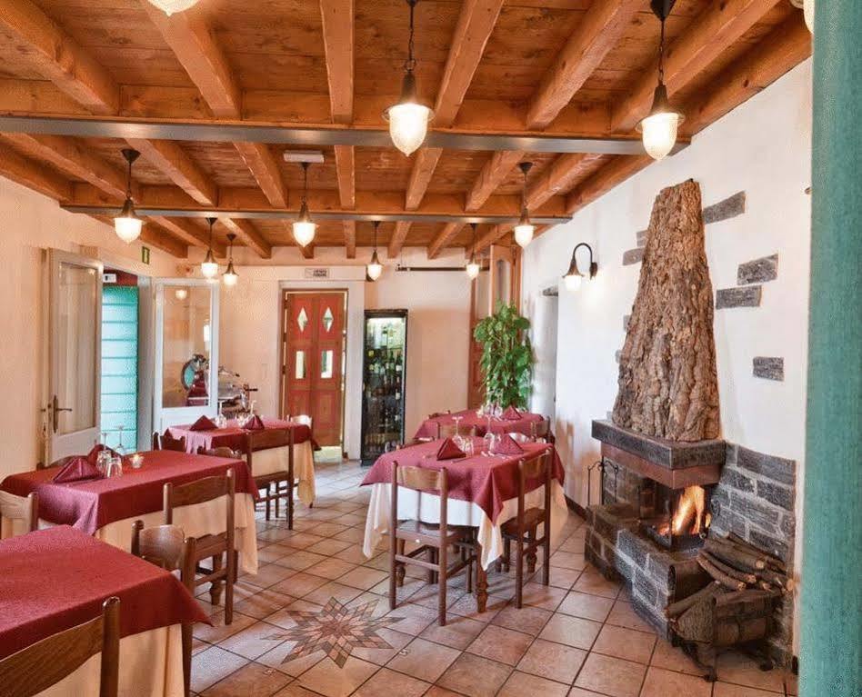 Ristorante Hotel Falchetto Brunate Bagian luar foto
